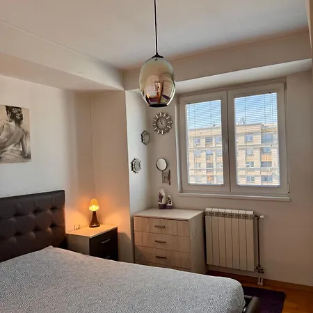 Modern & Luxury Apartment
